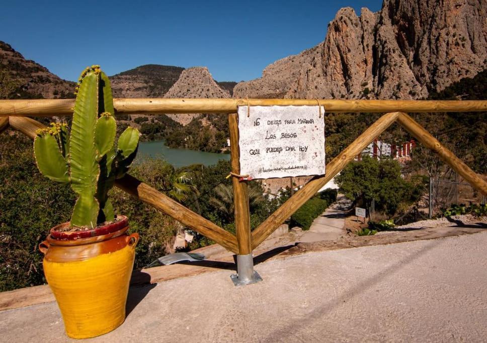 La Barberia De Miguel Villa El Chorro Exterior foto